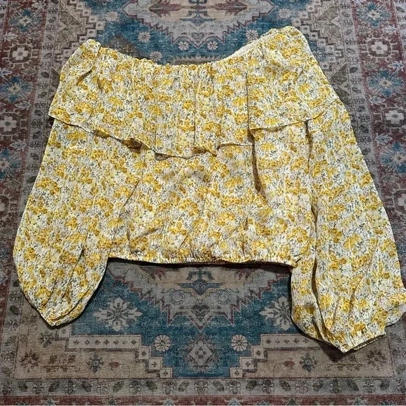 NWT ASTR THE LABEL Ruffle One Shoulder Top Blouse Small Yellow Floral Print - Picture 11 of 12